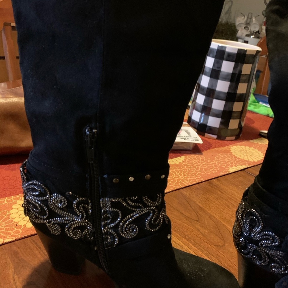 Lady’s boots. Dress